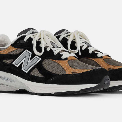 M990BB3 New Balance 990V3 Black Tan