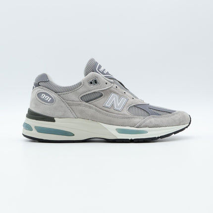 U991GL2 New Balance 991V2 Gray MiUK Rock Ridge Grey Dove Alloy Silver (Men's)