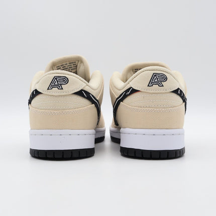 FD2627-200 Albino & Preto Nike SB Dunk Low Pro Pearl White Fossil Sail (Men's)