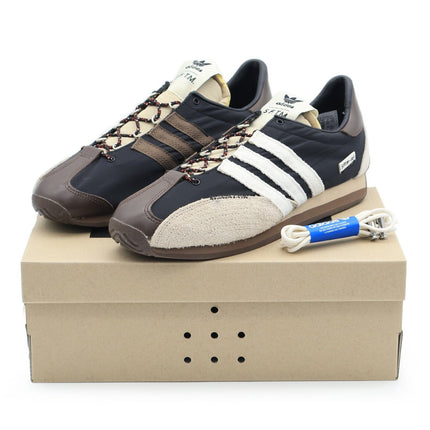 ID3546 Song for the Mute adidas Originals Country OG Low Trainers Core (Men's)