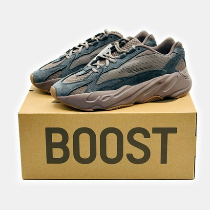 GZ0724 Adidas Yeezy Boost 700 V2 Mauve Brown Charcoal Grey Gum Beige Suede Mesh