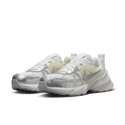 FD0736-104 Nike V2K Run Metallic Silver White (Women's)