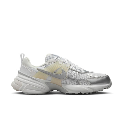 FD0736-104 Nike V2K Run Metallic Silver White (Women's)