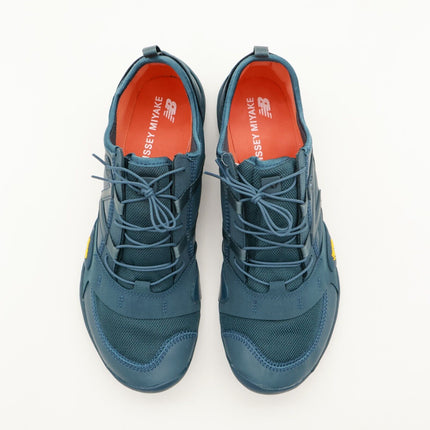 MT10OIY ISSEY MIYAKE New Balance MT10O Blue Green (Men's)