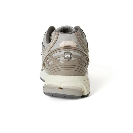 M1906NIH INVINCIBLE N.HOOLYWOOD New Balance 1906U Grey Olive (Men's)