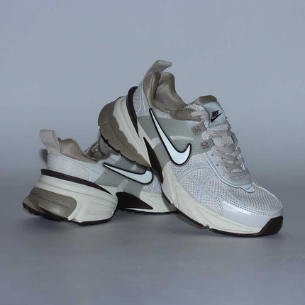 FD0736-103 Nike V2K Run Light All Wood Brown Khaki Earth Light Bone (Women's)