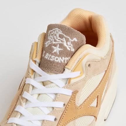 54-1-54242305401 IL BISONTE Mizuno Sky Medal Beige (Men's)