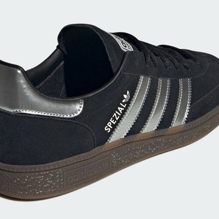 JP5356 adidas Originals Handball Spezial Core Black Silver Metallic Gum5 (Men's)