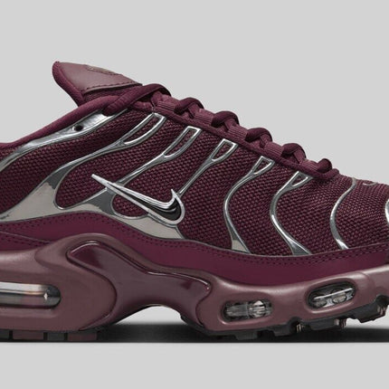 HJ9743-600 Nike Air Max Plus SE Night Maroon Dark Team Red Metallic (Women's)