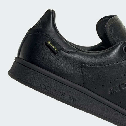 JR3329 adidas Originals Stan Smith GORE-TEX Core Black Core Black Cloud (Men's)