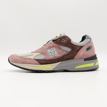 U991MG2 New Balance 991V2 Rosewood (Men's)